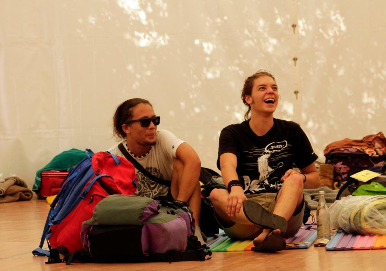 The Tent - Youth Only - Buchung Leider Nur Bis 30 Jahre Moeglich! Monaco di Baviera