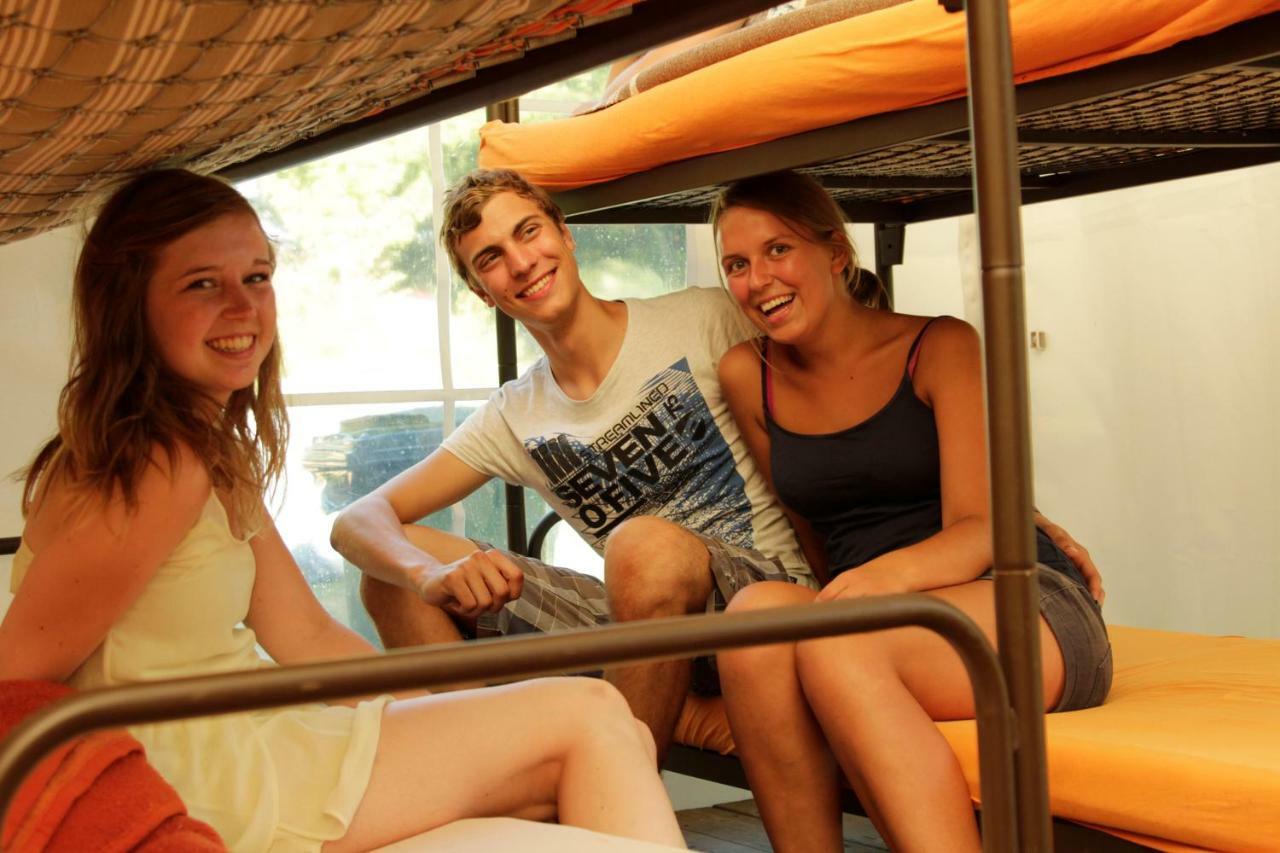 Hostel The Tent - Youth Only - Buchung Leider Nur Bis 30 Jahre Moeglich! München